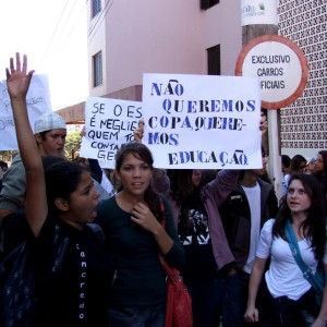 Fotos da manifestação Chapecó, Professor Assessor Sindical, Herman Silvani