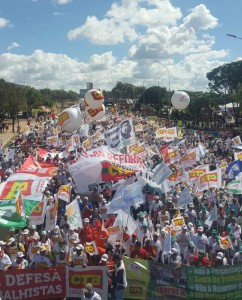 manifestacao ocupa brasilia 04 - contee