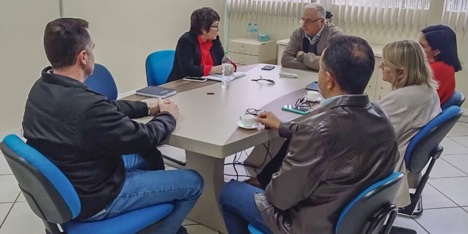 reuniao reajuste salarial Unochapeco (11)